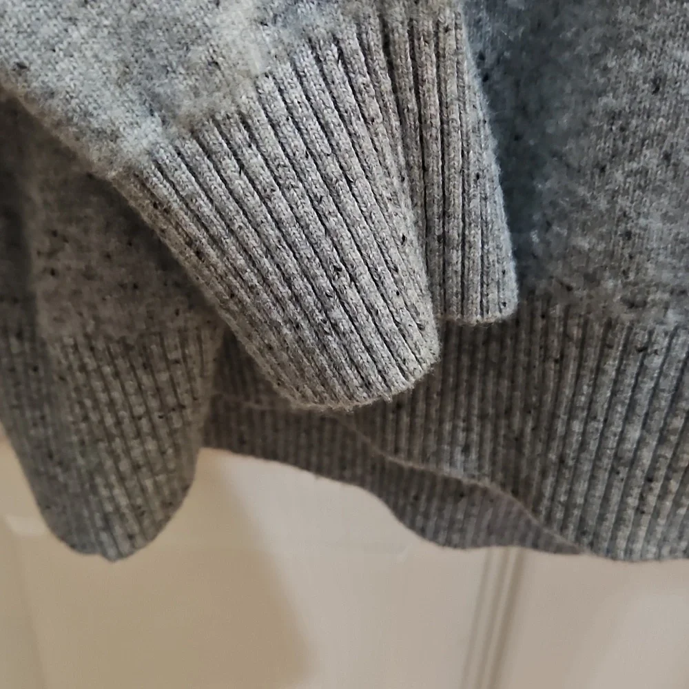 Saks Fifth Avenue Black Label Gray Merino Wool Blend Mens Crew Neck Sweater XL